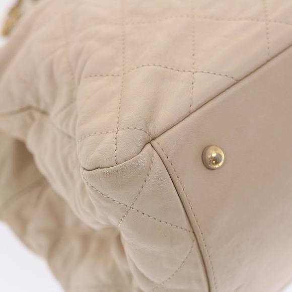 CHANEL Handbag - Picture 14 of 16